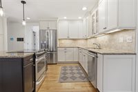 17 Edgecomb Road, Binghamton, NY 13905