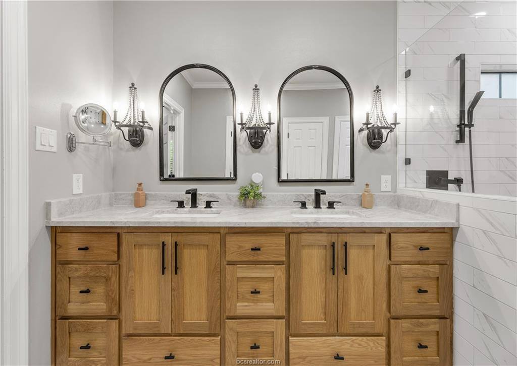 9310 Amberwood Court, College Station, TX 77845