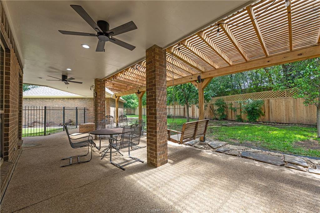 9310 Amberwood Court, College Station, TX 77845