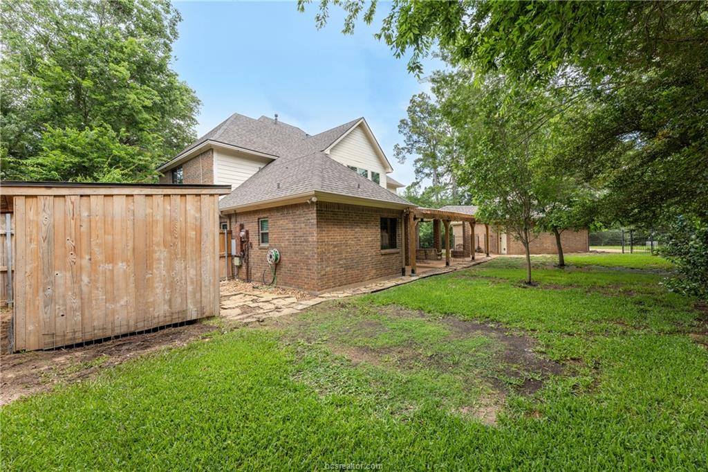 9310 Amberwood Court, College Station, TX 77845