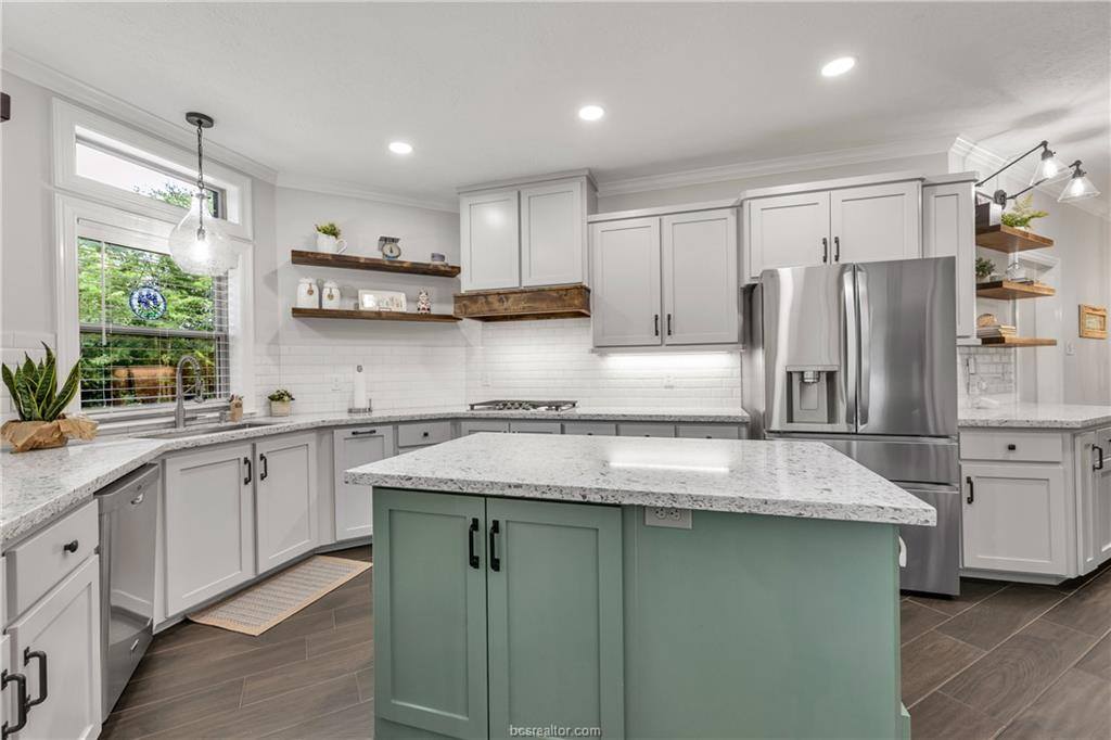 9310 Amberwood Court, College Station, TX 77845