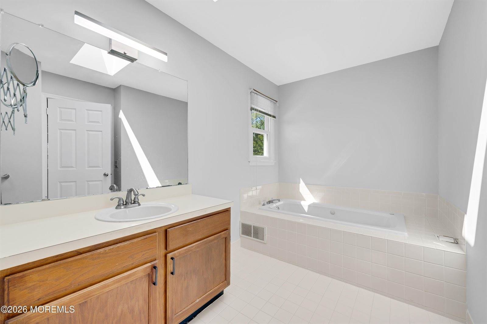 16 Cape May Drive, Marlboro, NJ 07746