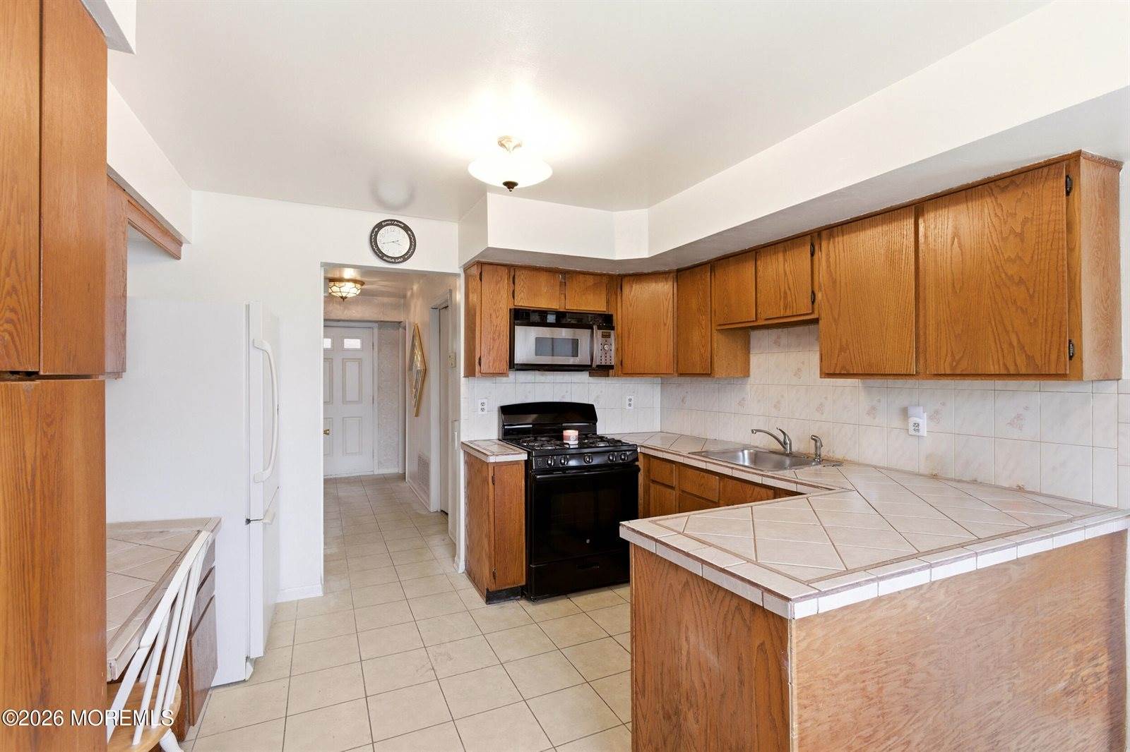 9 Snowdrift Lane, Howell, NJ 07731