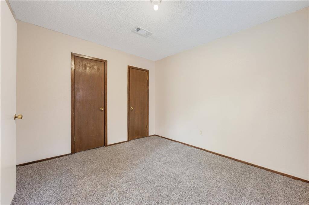 1212 Holik Drive, College Station, TX 77840