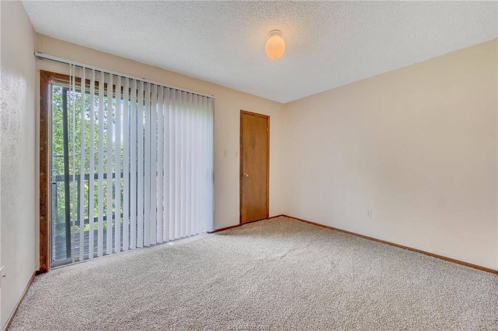 1212 Holik Drive, College Station, TX 77840