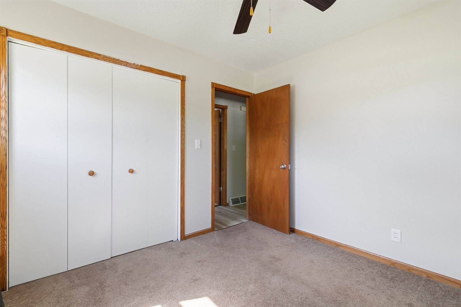 1501 Cherry Hills Road, Bettendorf, IA 52722
