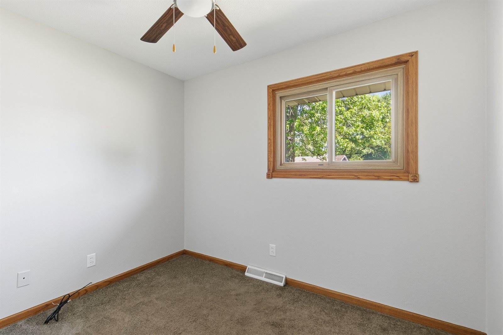 1501 Cherry Hills Road, Bettendorf, IA 52722