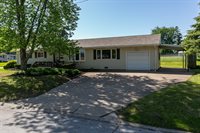 1501 Cherry Hills Road, Bettendorf, IA 52722