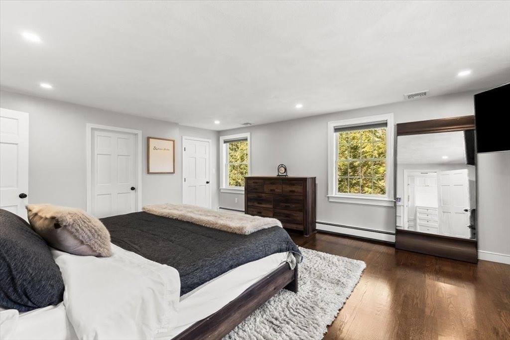 1125 School St, Mansfield, MA 02048