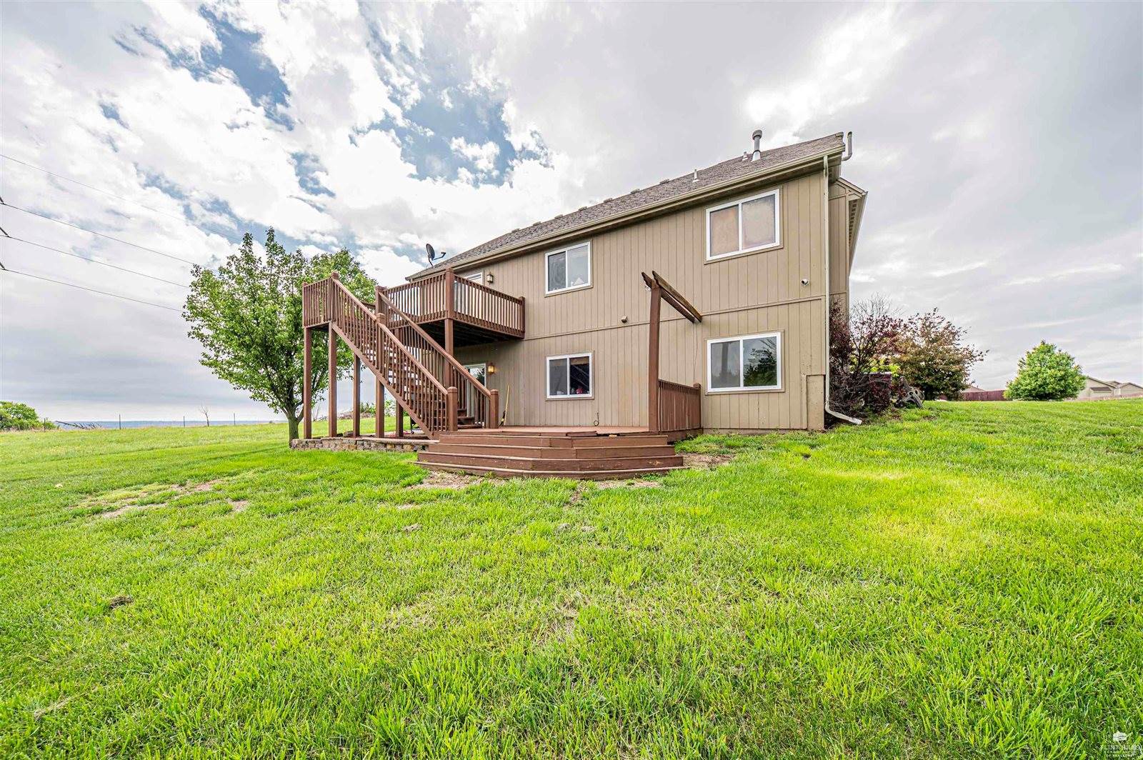 2608 Brooke Bend, Junction City, KS 66441