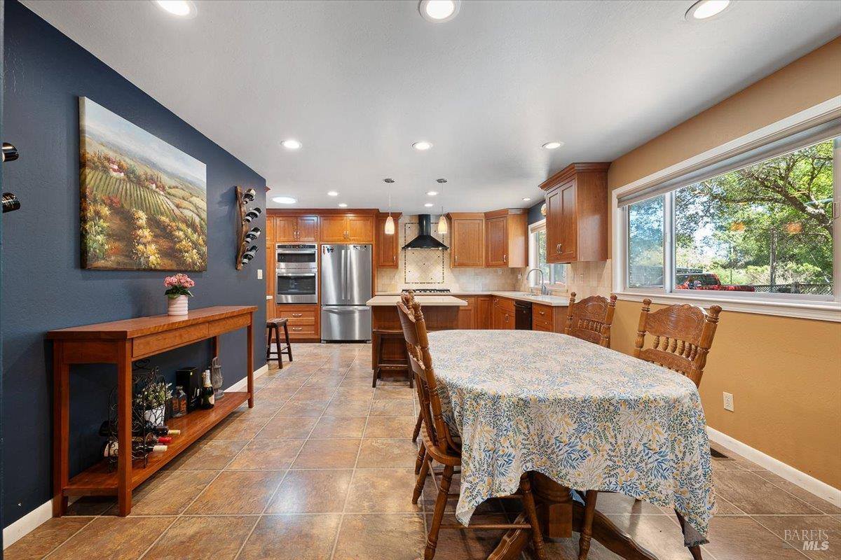 8030 Elphick Road, Sebastopol, CA 95472