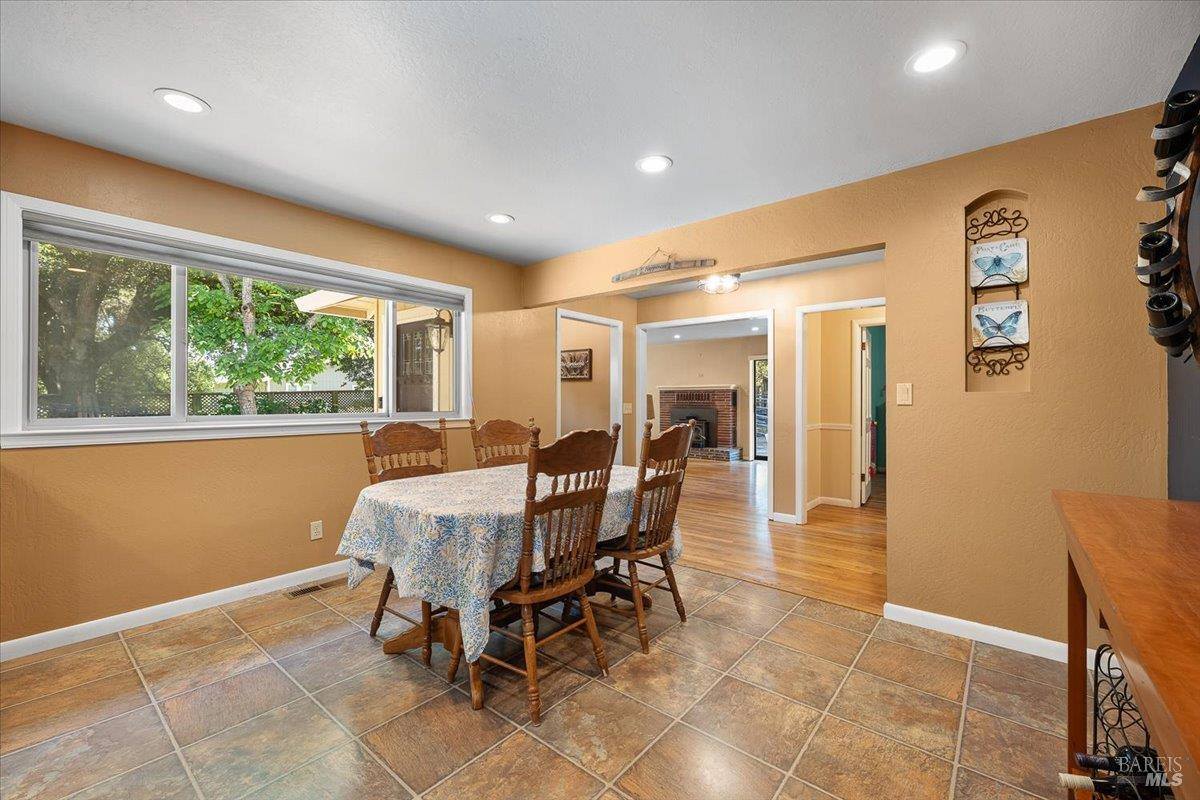 8030 Elphick Road, Sebastopol, CA 95472