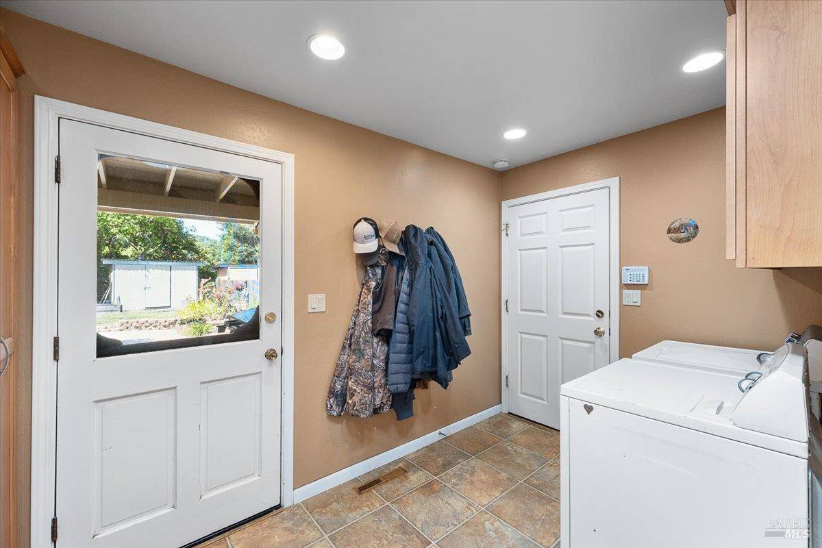 8030 Elphick Road, Sebastopol, CA 95472