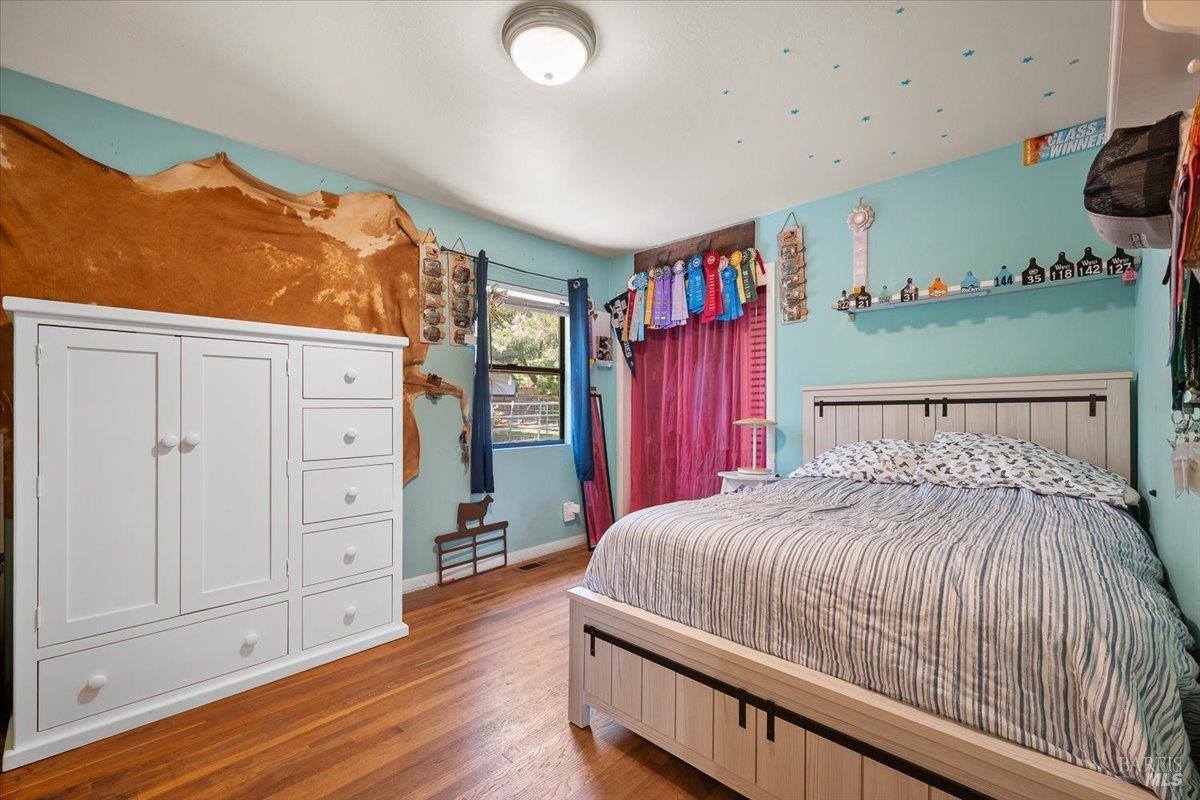 8030 Elphick Road, Sebastopol, CA 95472