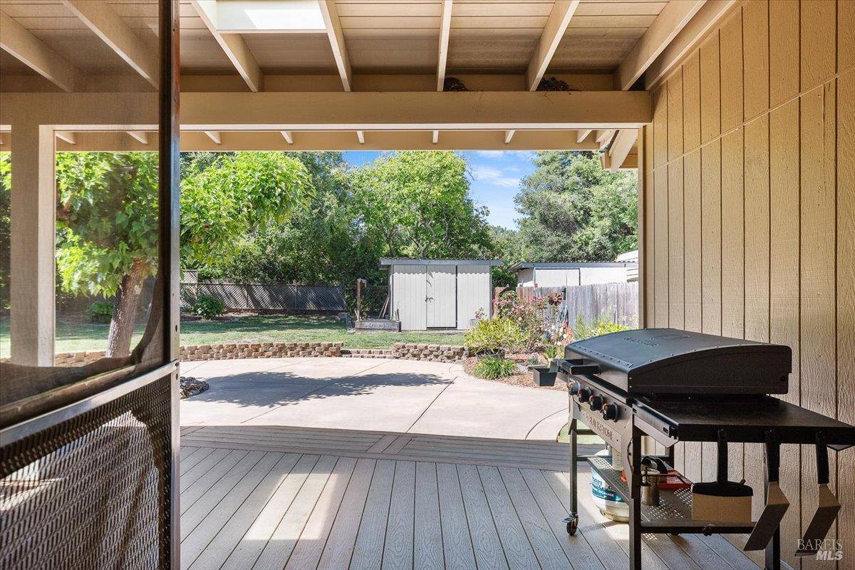 8030 Elphick Road, Sebastopol, CA 95472