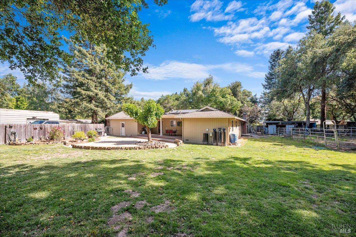 8030 Elphick Road, Sebastopol, CA 95472