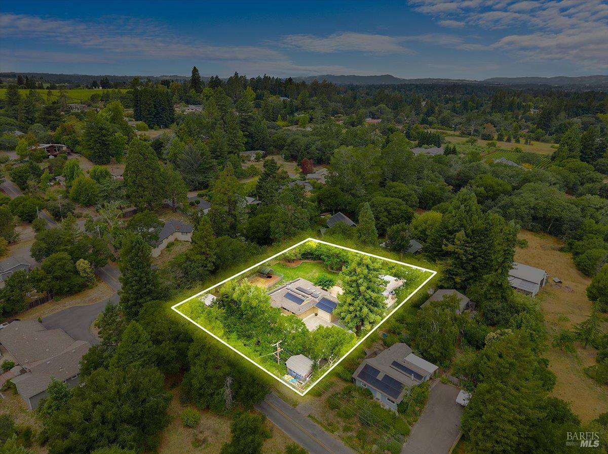 8030 Elphick Road, Sebastopol, CA 95472