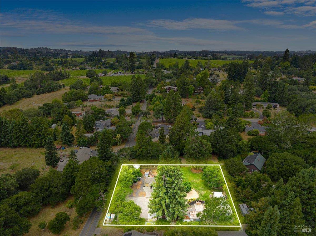 8030 Elphick Road, Sebastopol, CA 95472