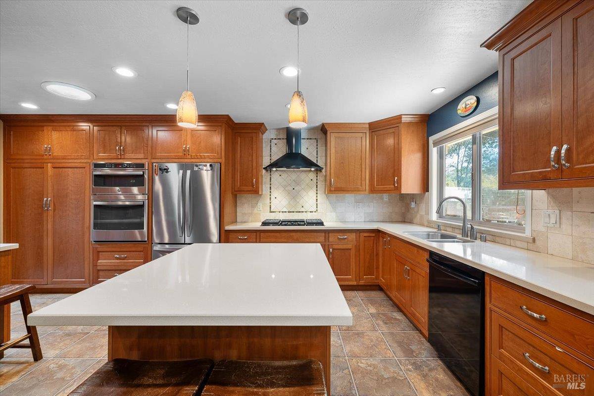 8030 Elphick Road, Sebastopol, CA 95472