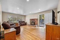 8030 Elphick Road, Sebastopol, CA 95472