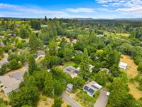 8030 Elphick Road, Sebastopol, CA 95472