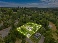 8030 Elphick Road, Sebastopol, CA 95472