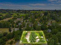 8030 Elphick Road, Sebastopol, CA 95472