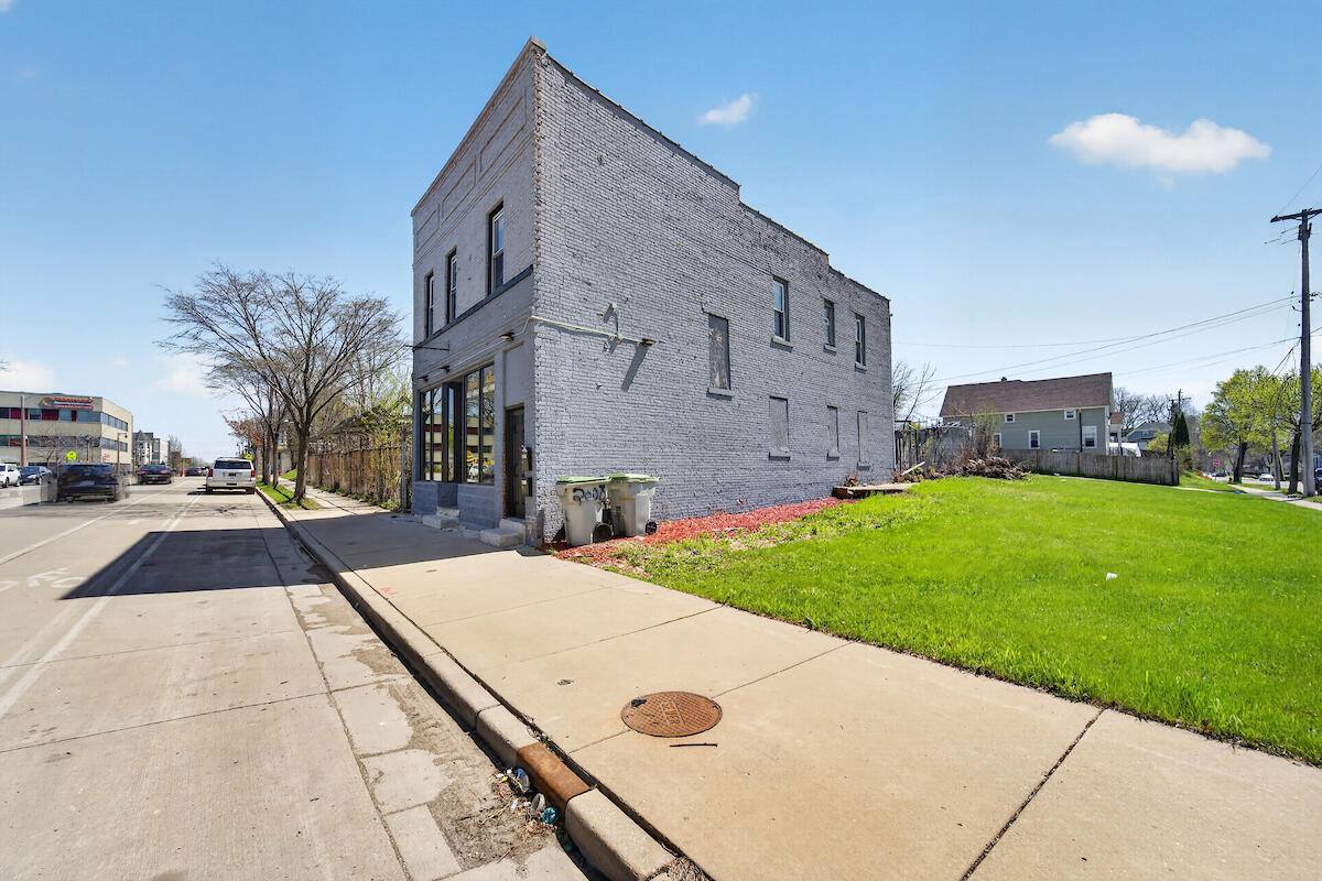 3627 West Lisbon Ave, Milwaukee, WI 53208