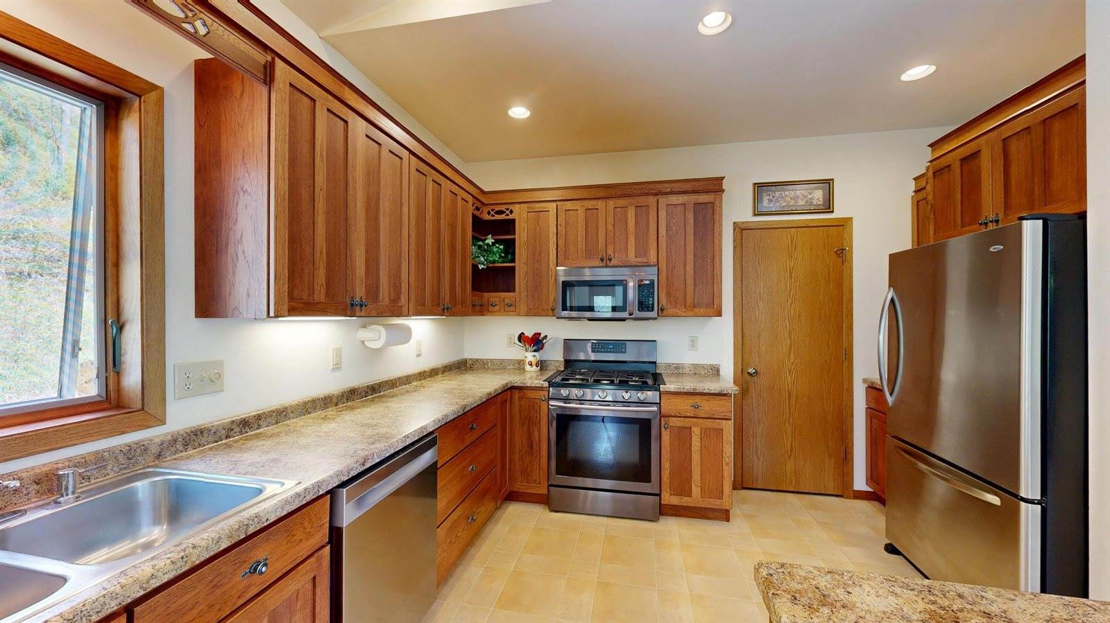 55276 Three Creeks Rd, Freeman, WI 54628