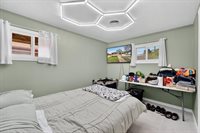 3240 South 72nd St, Milwaukee, WI 53219