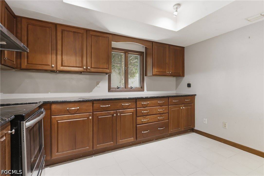 9753 Maplecrest Circle, Lehigh Acres, FL 33936
