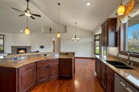 334 Whispering Creek Court, Green Bay, WI 54303