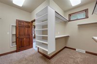 334 Whispering Creek Court, Green Bay, WI 54303