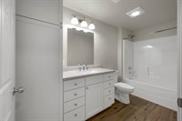 334 Whispering Creek Court, Green Bay, WI 54303