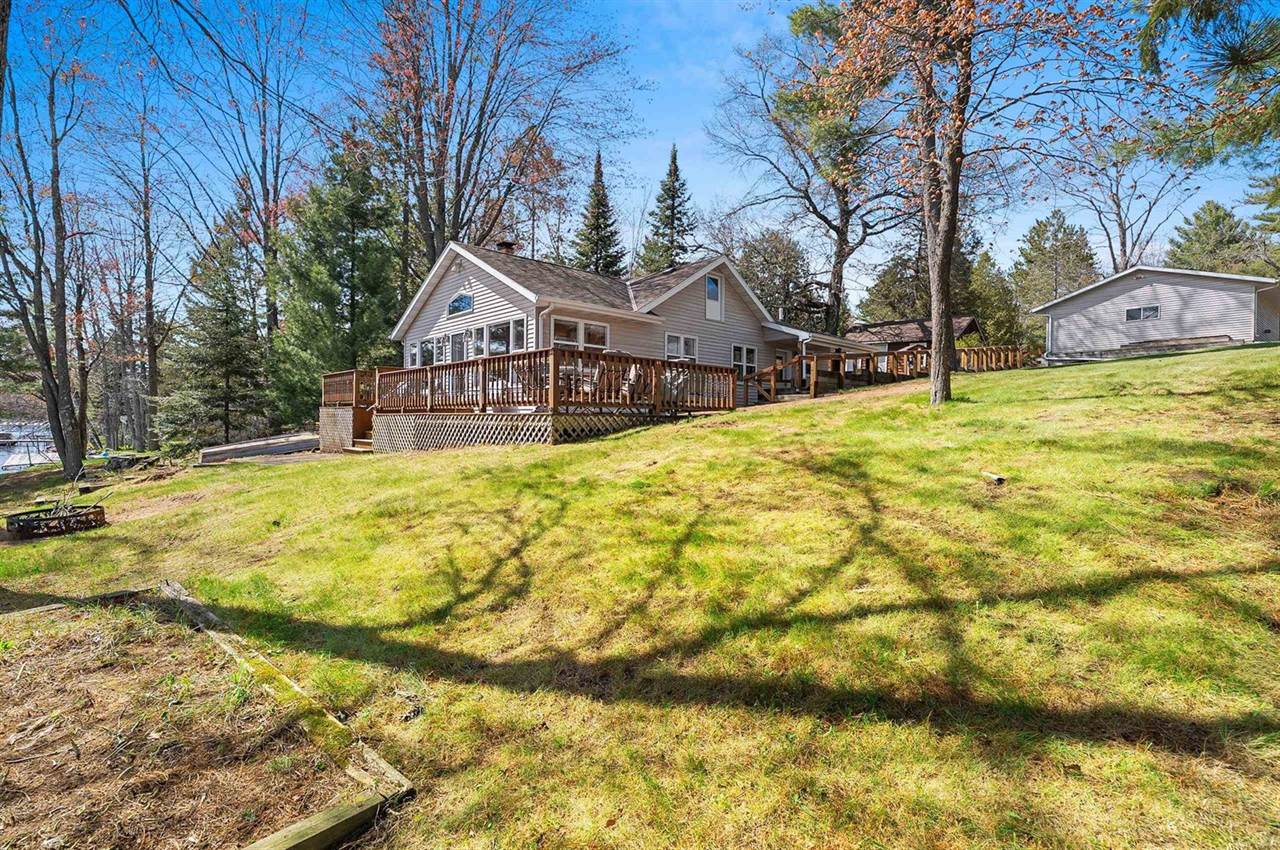 13763 Lake Shore Lane, Mountain, WI 54149