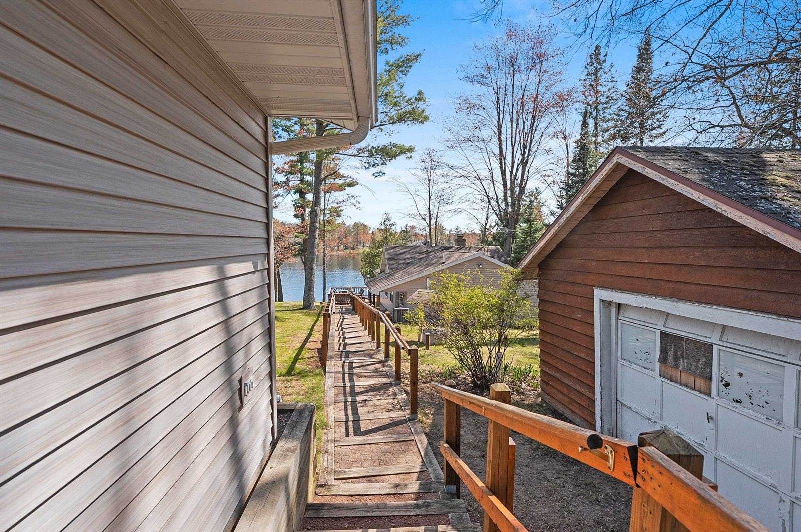 13763 Lake Shore Lane, Mountain, WI 54149