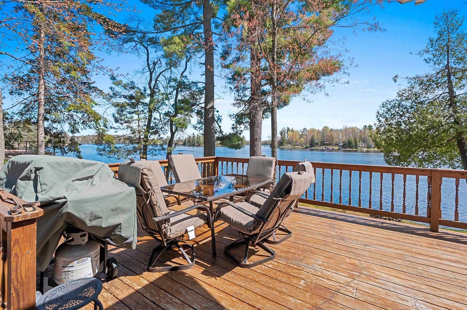13763 Lake Shore Lane, Mountain, WI 54149