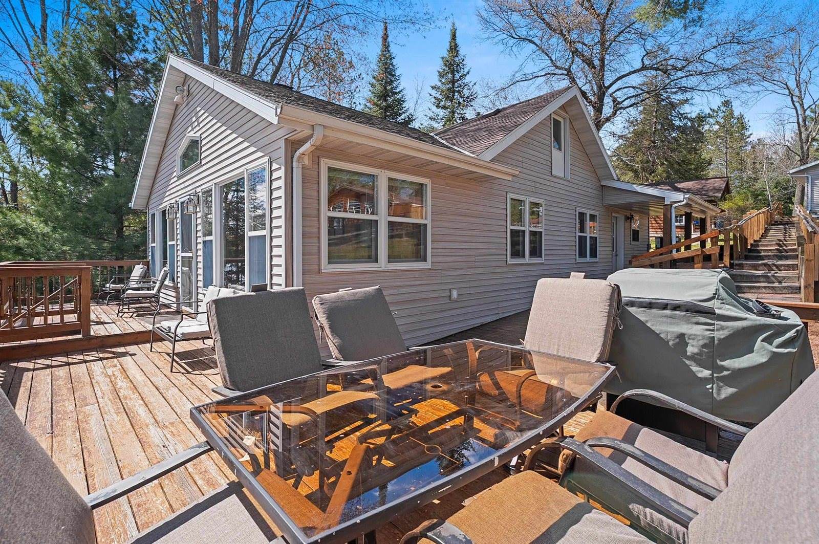 13763 Lake Shore Lane, Mountain, WI 54149