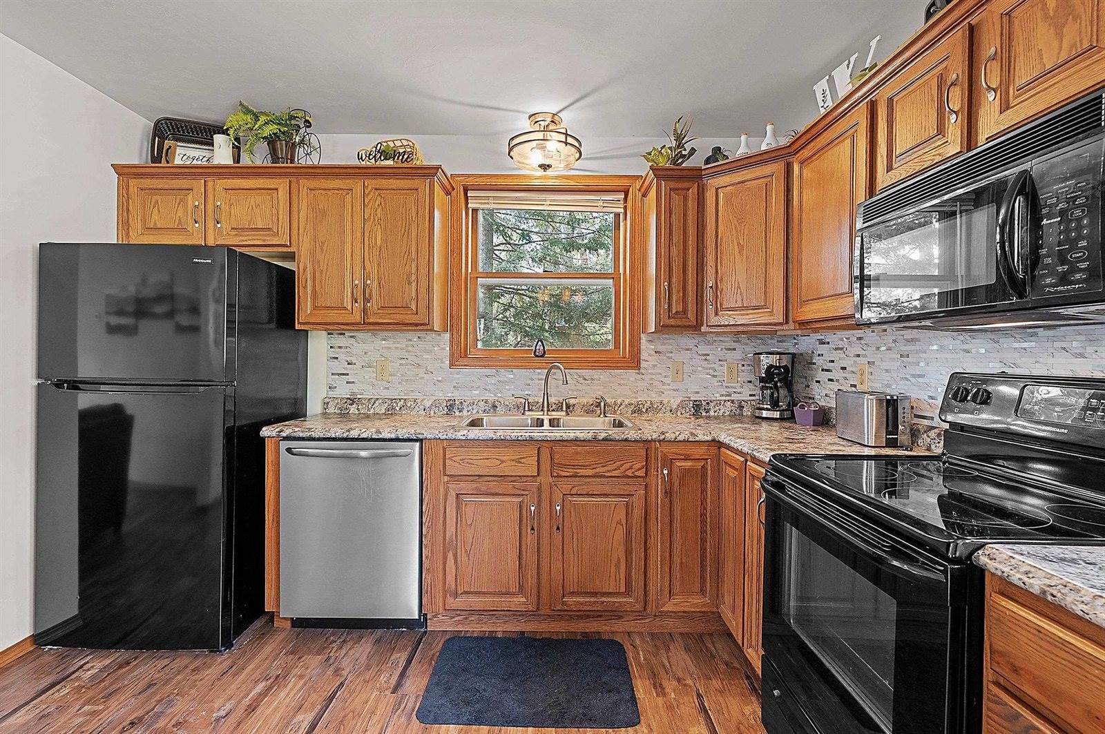 13763 Lake Shore Lane, Mountain, WI 54149