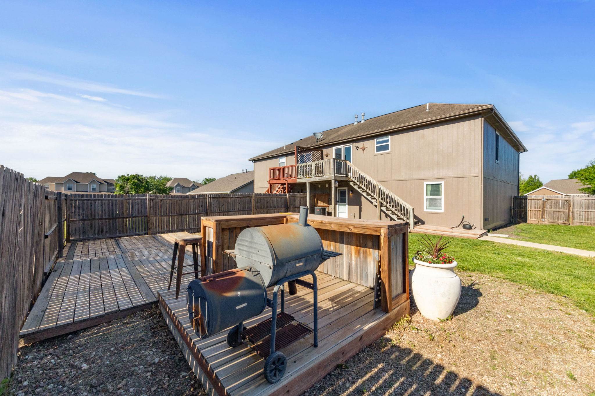 316 Creekside Ct, Gardner, KS 66030