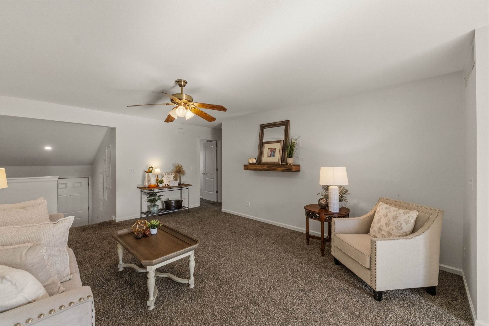 316 Creekside Ct, Gardner, KS 66030