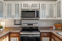 316 Creekside Ct, Gardner, KS 66030