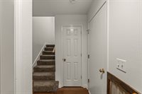 316 Creekside Ct, Gardner, KS 66030