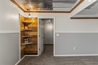 316 Creekside Ct, Gardner, KS 66030