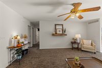 316 Creekside Ct, Gardner, KS 66030