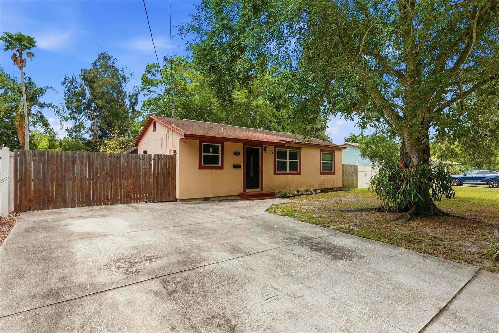 5124 19TH Street North, Saint Petersburg, FL 33714