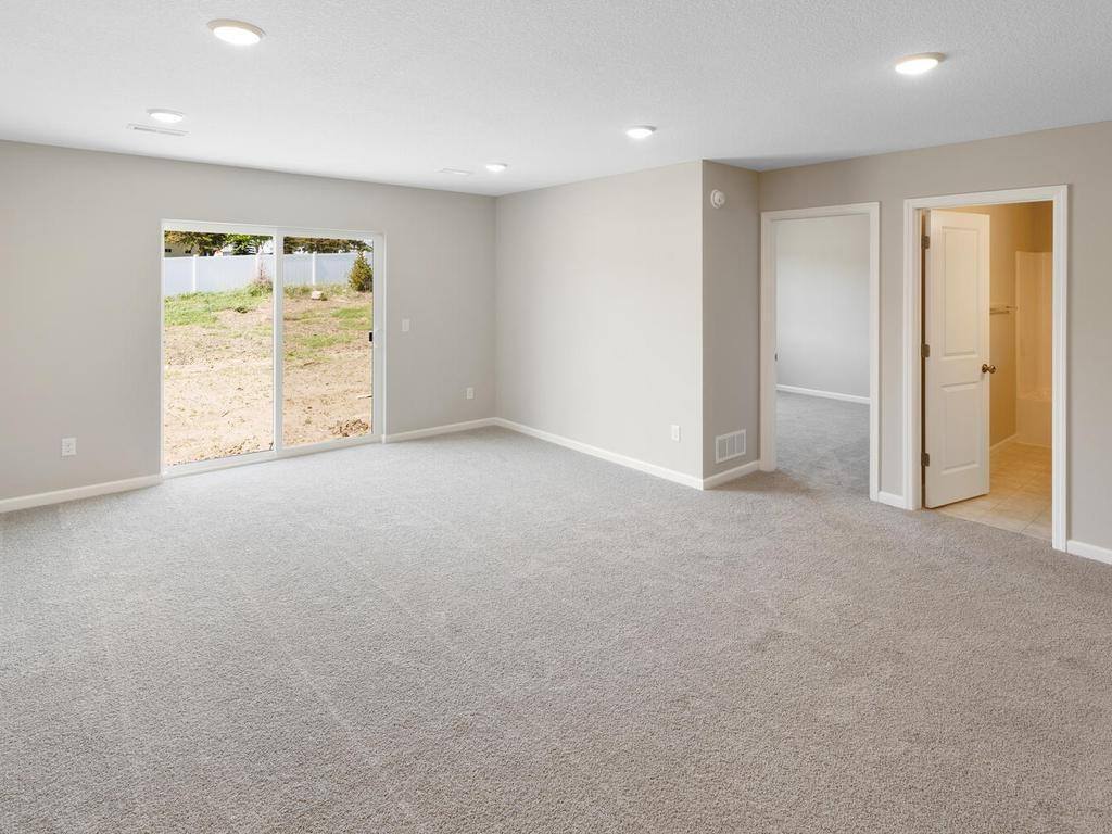 25860 Emerson Court, Wyoming, MN 55092