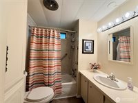 1410 Alonda Lane NE, Olympia, WA 98516