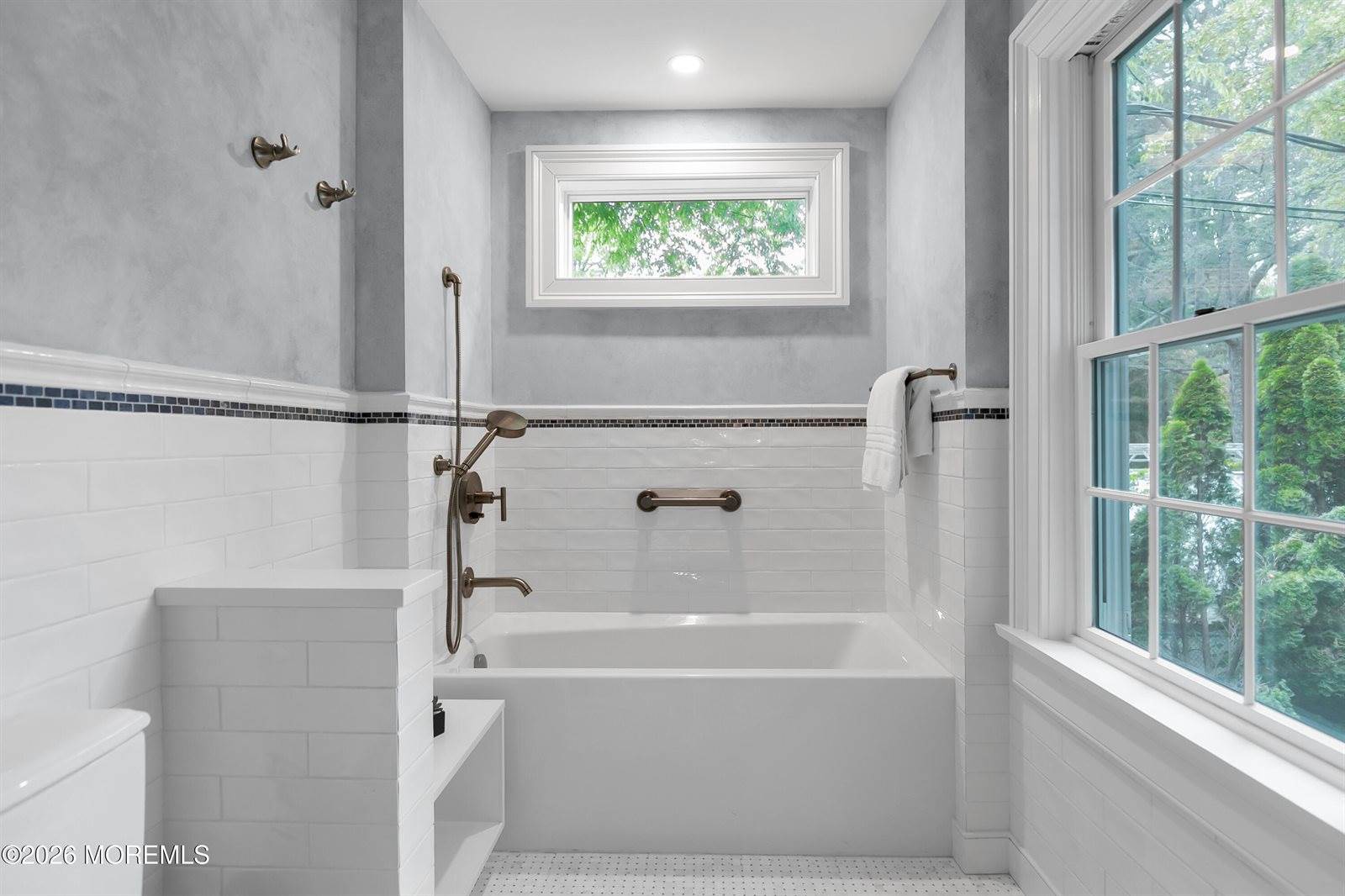 932 Navesink River Road, Rumson, NJ 07760