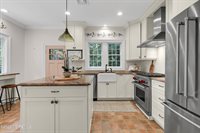 932 Navesink River Road, Rumson, NJ 07760